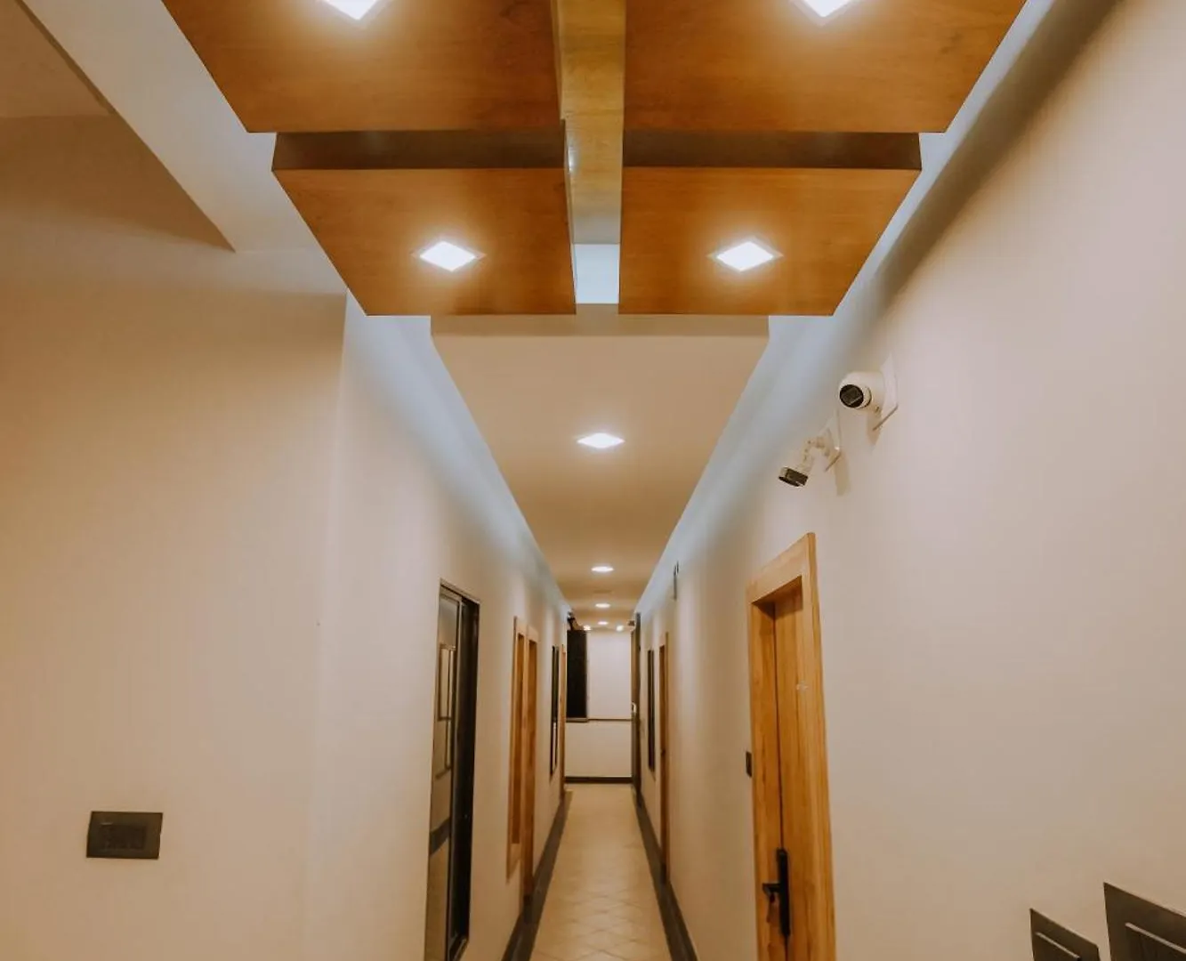 Refresh Inn Suits And Rooms Kozhikode